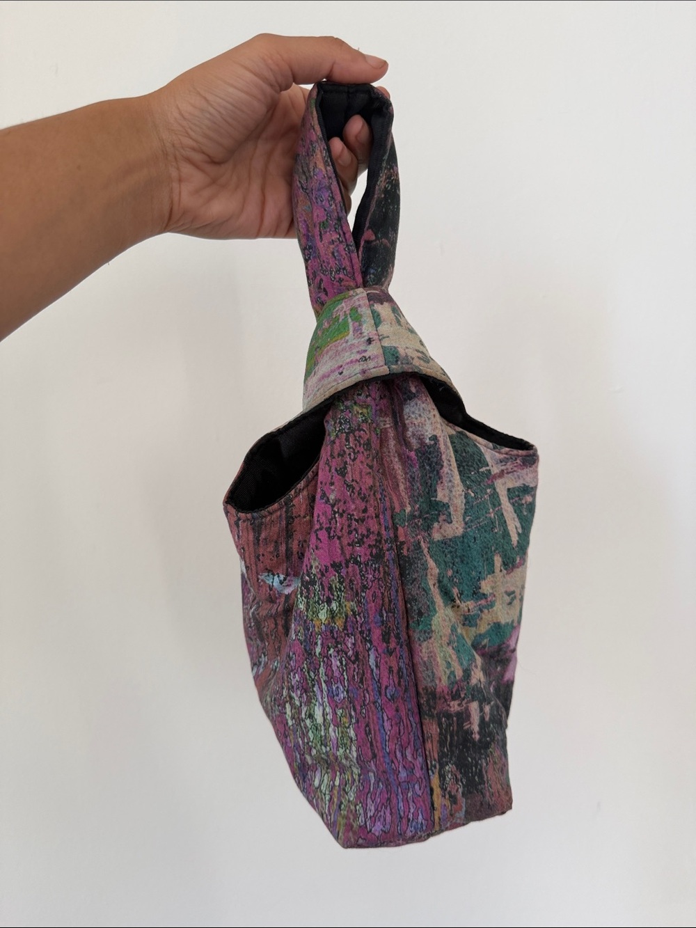 Carlton Yaito Abstract One Handle Knot Bag - Picture 5 of 6